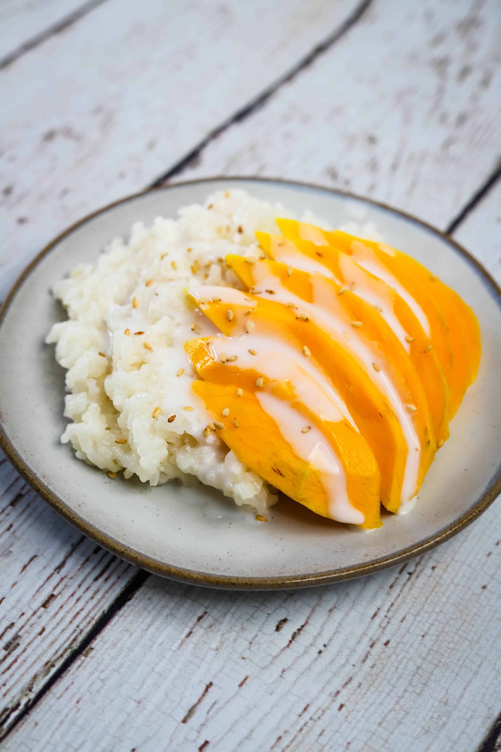 When is the ideal time to serve Thai mango sticky rice?